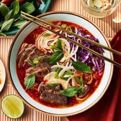  Bún Bò Huế: ¡Una explosión de sabor picante y umami en un solo plato!