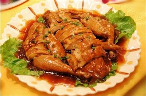   Dezhou Braised Chicken: ¿Un plato de sabor dulce y salado que te dejará sin aliento?