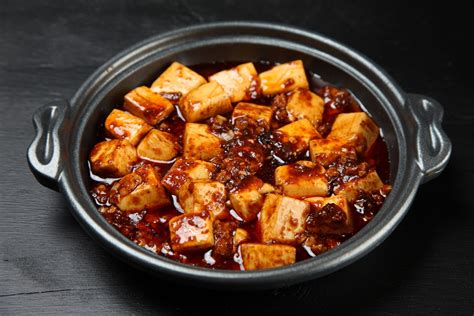  El Tofu Picante de Guangyuan: ¿Sabías Que Este Plato Vegetariano Combina Sabores Umami con una Picante Alegría?