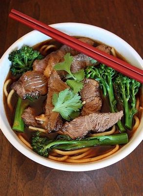  Eldelicious Niu Rou Mian ¡Una Sinfonía de Texturas y Sabores Picantes que Despertarán tus Sentidos!