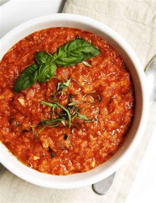  Pappa al Pomodoro: ¡Una sopa toscana reconfortante con un toque picante de sabor artesanal!