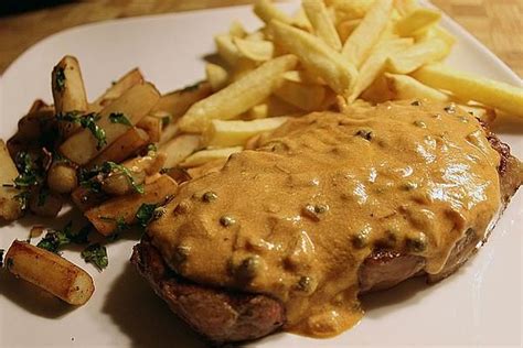  Pfeffersteak! Un delicioso festín de ternera a la pimienta con un toque picante alemán