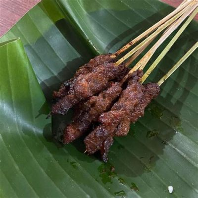  Sate Rembiga: Una explosión de sabor umami en cada bocado que te transporta a la cocina callejera de Indonesia