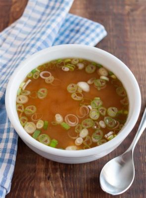  Tofu y Pasta de Camarón en Sopa: ¿Un Plato Deliciosamente Inusual o un Caldo Confuso?