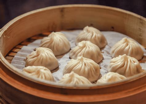  Xiao Long Bao: ¡Una explosión de sabor umami en cada bocado jugoso!